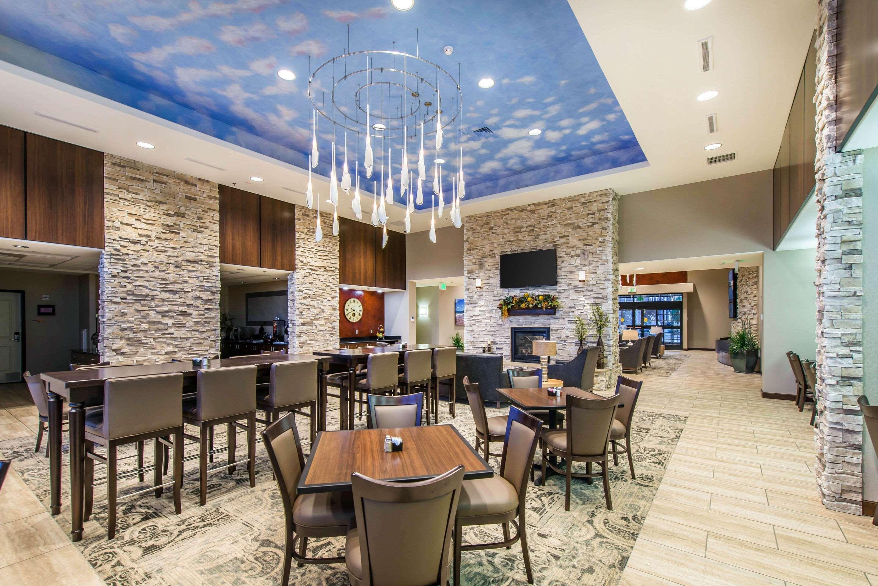 The Heritage Inn & Suites, Ascend Hotel Collection Гарден-Сити Экстерьер фото