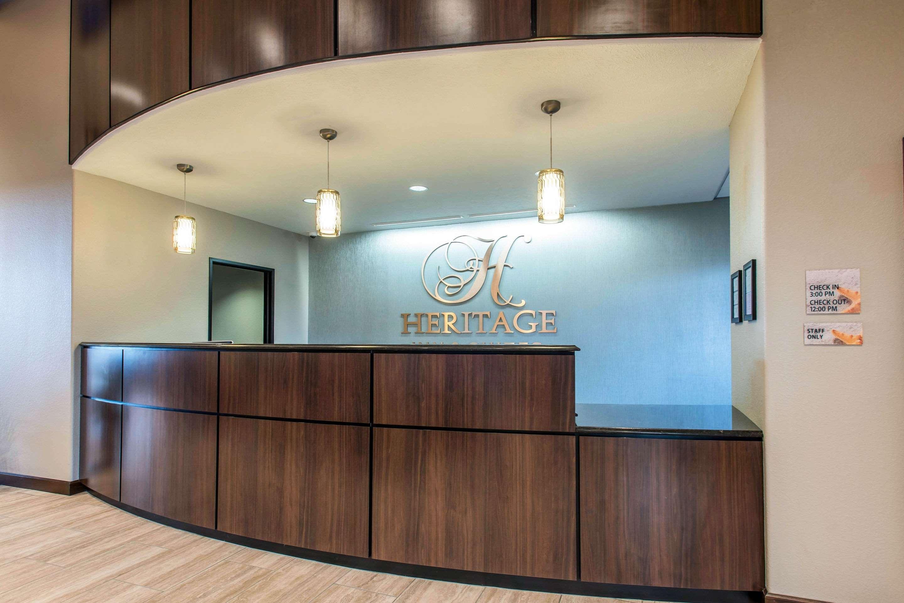 The Heritage Inn & Suites, Ascend Hotel Collection Гарден-Сити Экстерьер фото
